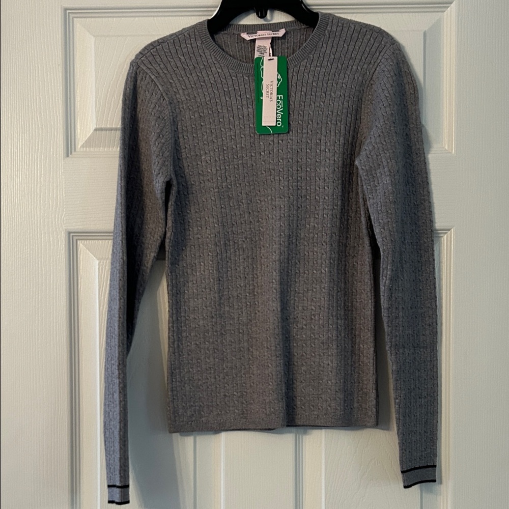 Victoria Secret Grey Cable Knit Sweater, NWT, small